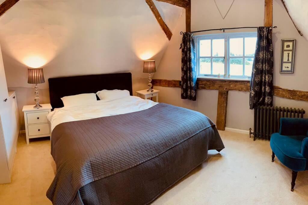 Apartment 2 Beds & Living In Our Idyllic Country
