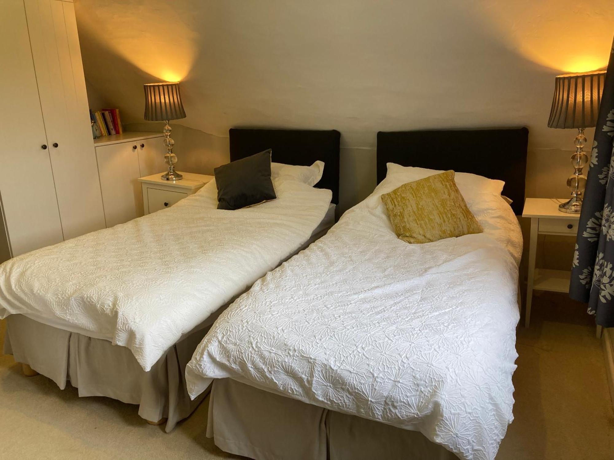 Apartment 2 Beds & Living In Our Idyllic Country